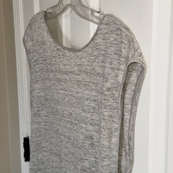 By Malene Birger Analisa T-Shirt XS | NWT Grey Linen Deep V-Back Minimalist Top - Picture 2 of 14